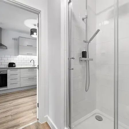 Appartement 1 Bed Flat, Contractor & Long Stays, Parking *